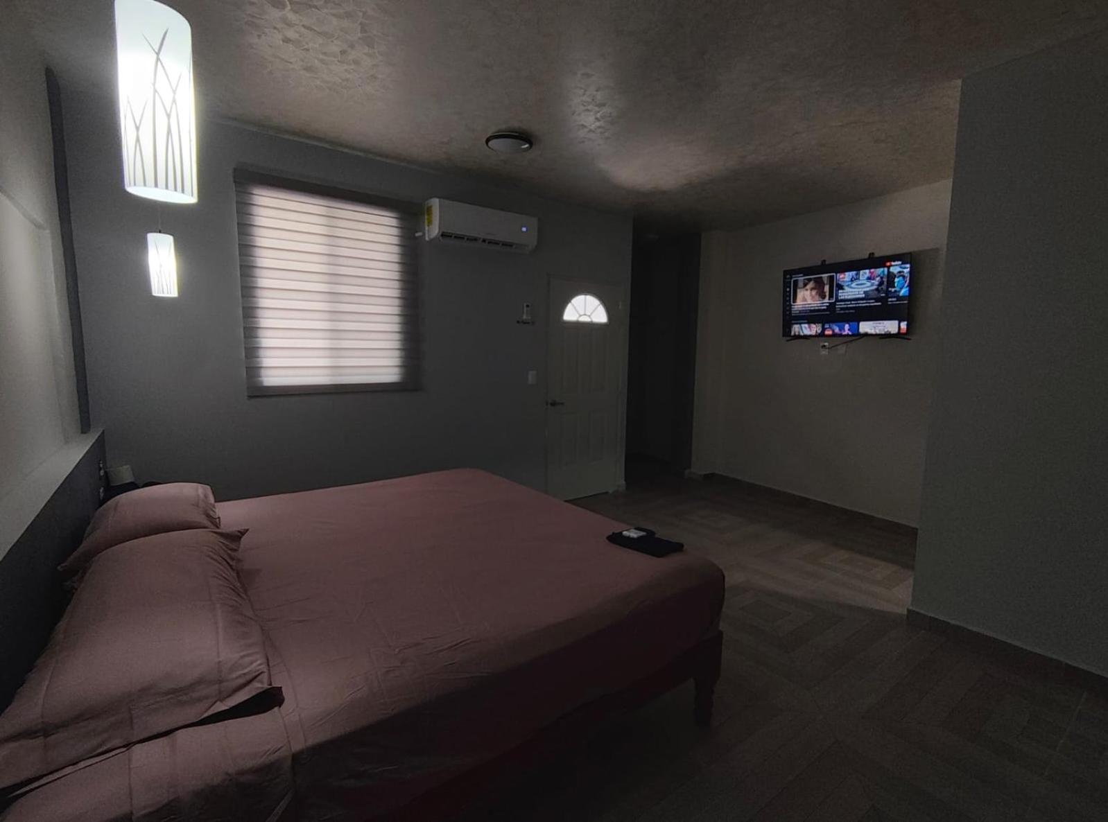 Hotel Blue Turtle 巴卡拉尔 外观 照片
